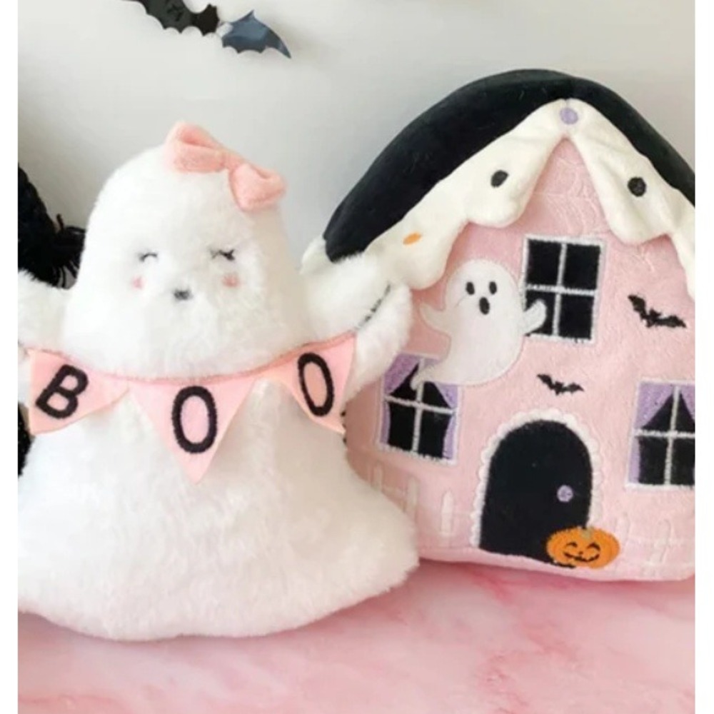 Mon Ami Haunted Pink House Plush Halloween Pastel Goth Ghost Pumpkin Decor - Picture 4 of 4